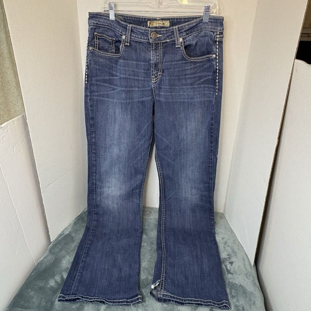 BKE Taylor Jeans Women's 32 Embroidered Pockets Distressed Jeans Cowgirl